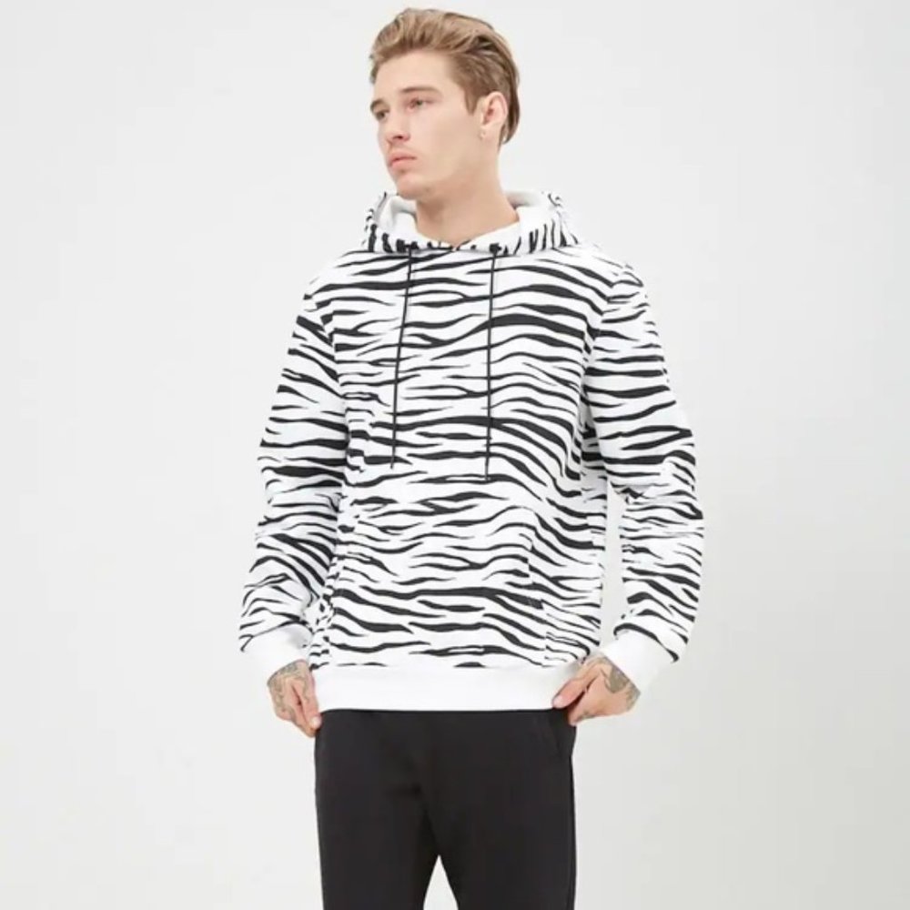 Forever 21 Men’s Zebra Pullover Hoodie Large